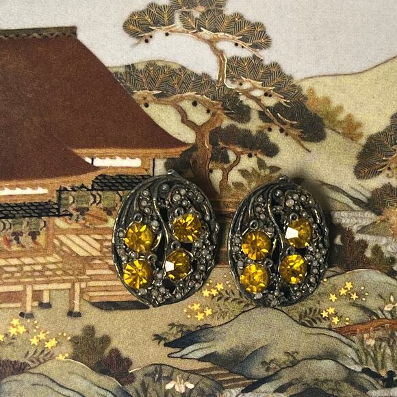 Vintage Large Floral Clip Earrings Silver and Amber Tone Stone - Picture 2 of 6